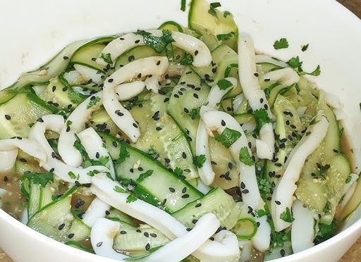 Необычный салат всего из 2-х ингредиентов. Простой, вкусный, доступный
