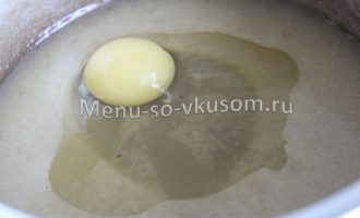 добавление яйца